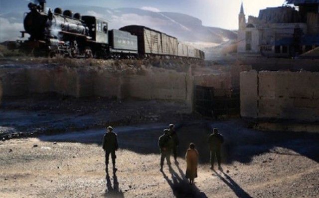tren y policías en Carga sellada.