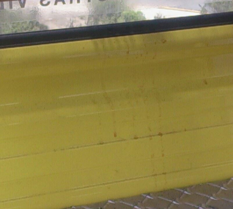 Como soy "caserita" del teleférico protesto porque ya dejaron sucia está cabina. Y eso que está prohibido comer o beber en las cabinas. Post de Julieta Tovar Ibieta.