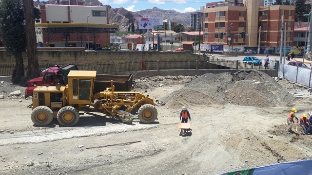 Obras complementarias en la terminal de Irpavi. Foto: Iblin Linarez