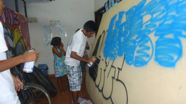 Taller de grafiti en el Espacio Kempff