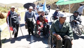 Refuerzos de Llallagua y Tarija se unen a la marcha de personas con discapacidad