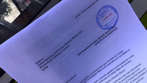 Luis Bredow renuncia al premio Abaroa