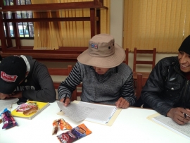 En las aulas de la U Katari.