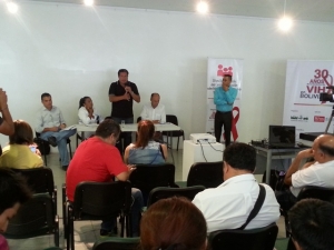 I Foro Debate Cruceño sobre Políticas Públicas en Materia de VIH