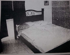 La habitación número 16 de Tía Martha durante la inspección policial