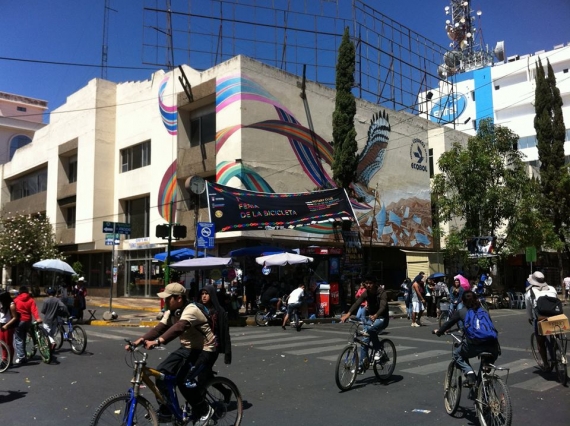 Los ciclistas toman la ciudad.